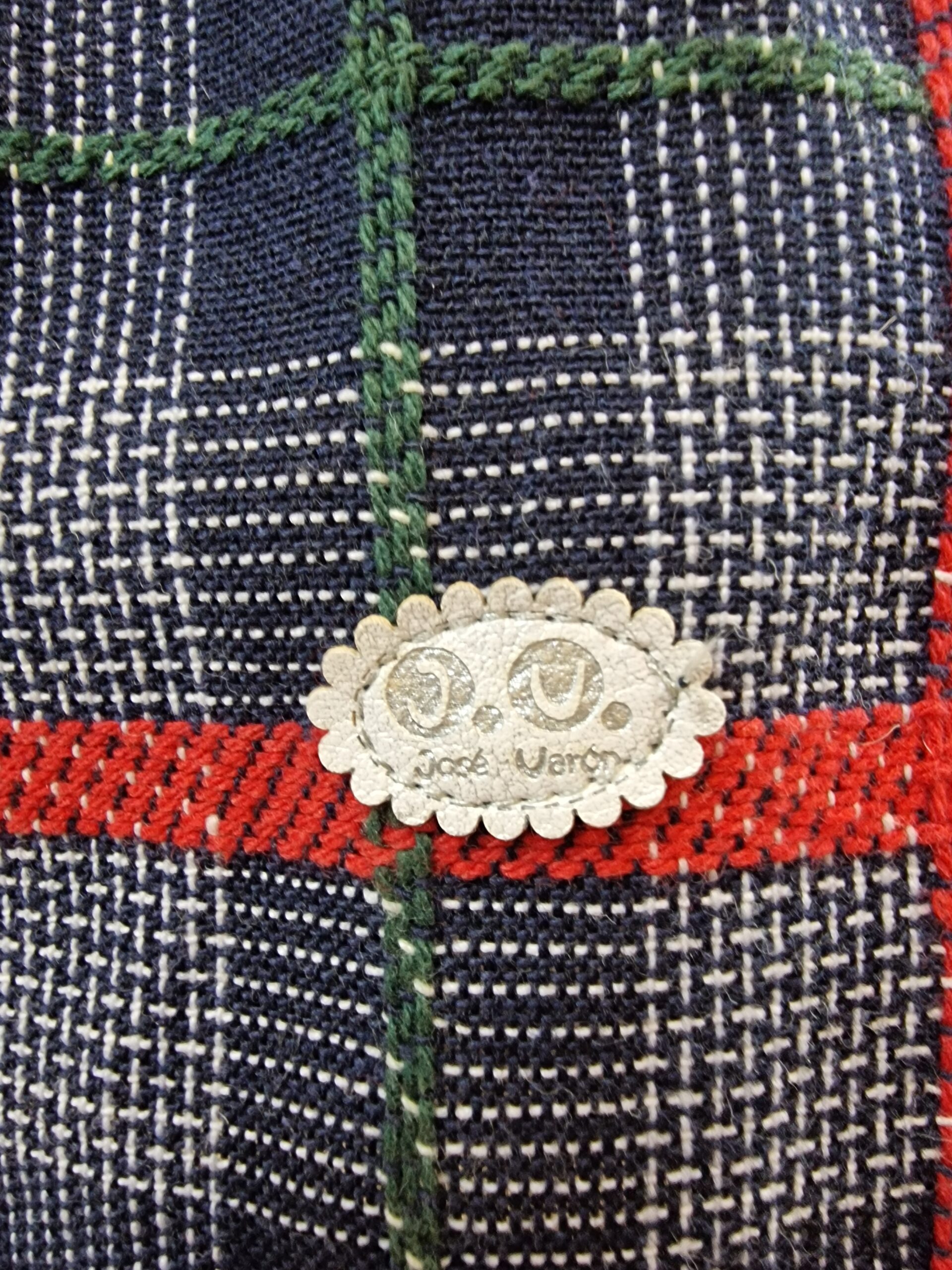 Vestido bebé xadrez com gola branca e laço lateral - Imagem de 5