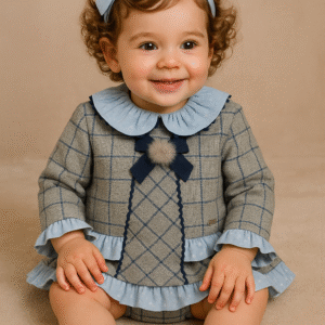 Vestido menina xadrez azul com tapa-fralda